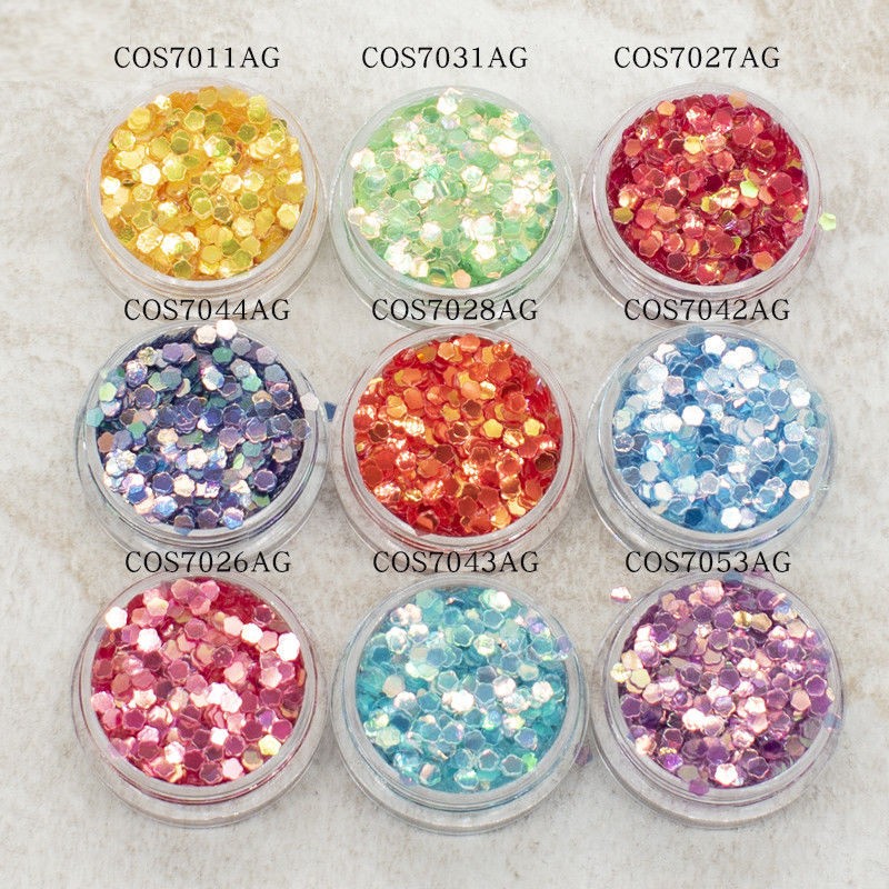 PET Kosmetik Grade Plum Blossom Makeup Crafts Bulk Glitter Powder ODM/OEM untuk Dekorasi Wajah Berbentuk Khusus dalam dalam PET